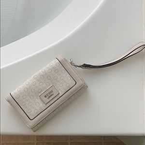 Guess ? Wallet